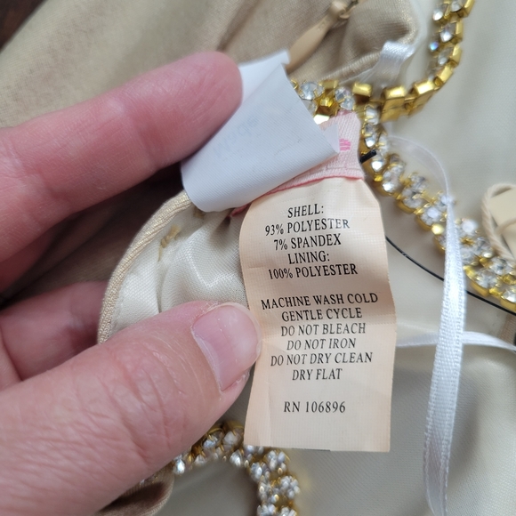 Issue Gold Metallic Long dress with Rhinestones - Picture 6 of 8